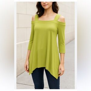 Ciara Sun Woo. NWT. Size Small Cold Shoulder Tunic